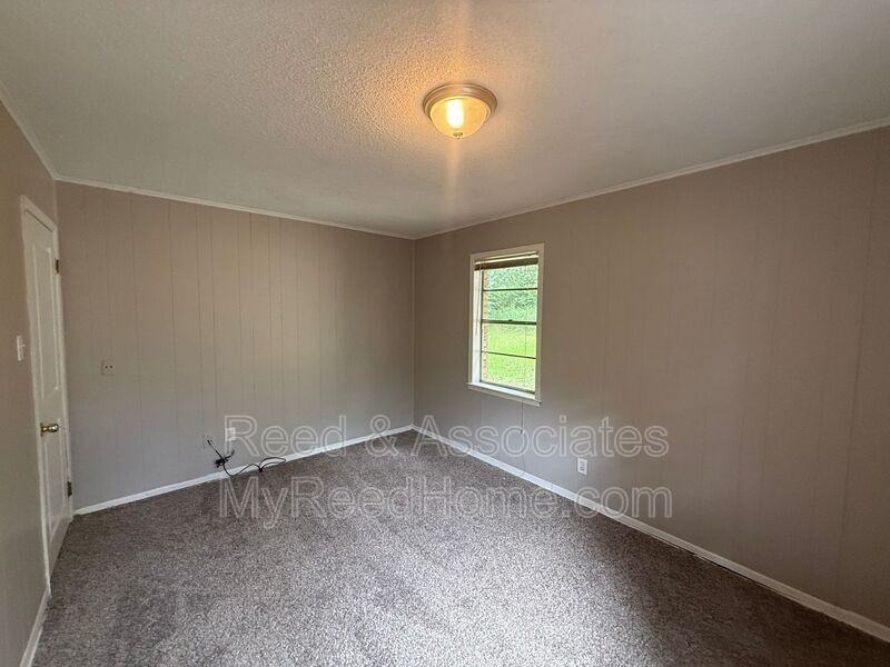 4210 Kerwin Dr - Photo 7 of 15