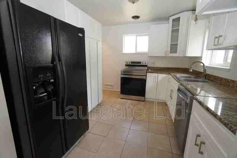 3630 Holly St - Photo 4 of 23
