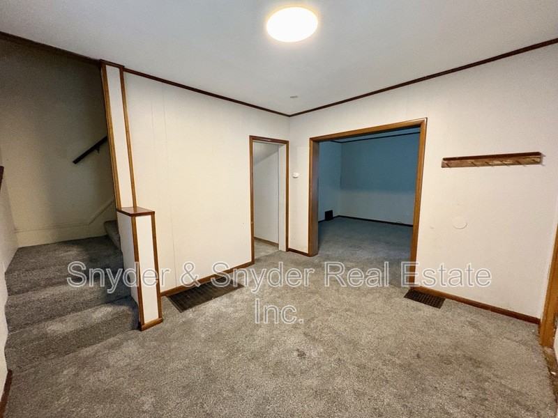 391 E Voris St - Photo 3 of 20