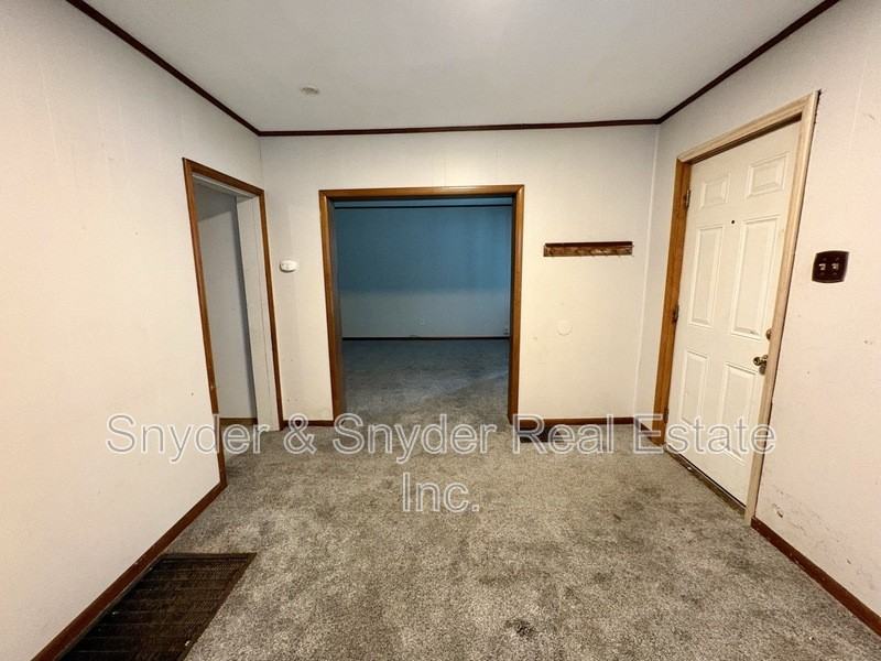 391 E Voris St - Photo 4 of 20