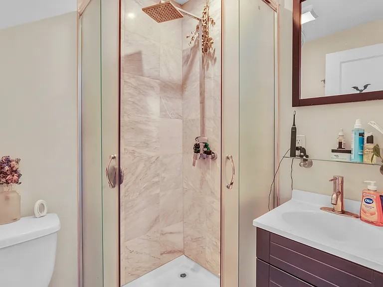 5 Saint Margaret St #2 - Photo 7 of 10