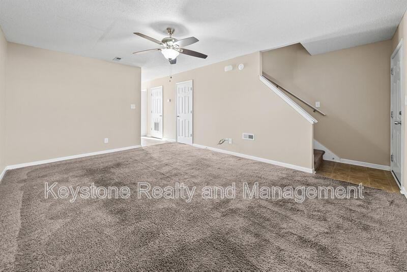 816 Oak Arbor Ct - Photo 3 of 16