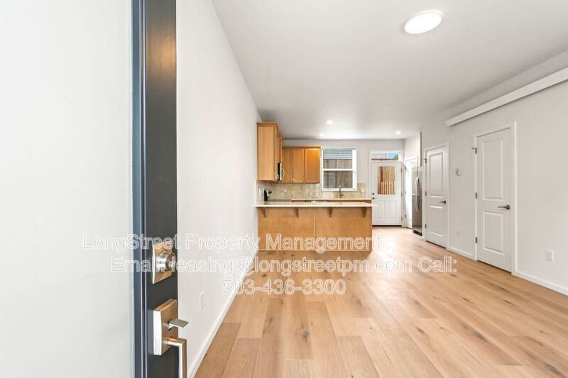 658 Ne Mason St - Photo 4 of 38