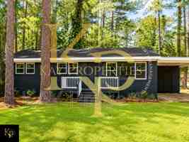 featured image of 1828 Windsor Dr