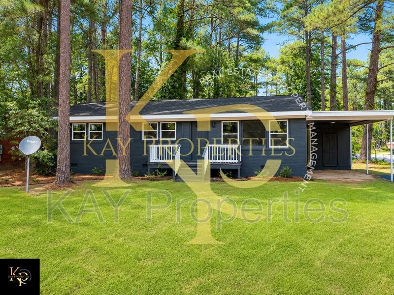 1828 Windsor Dr - Photo 2 of 19