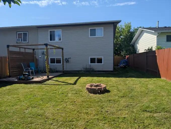 9524 80 Ave - Photo 3 of 24