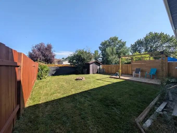 9524 80 Ave - Photo 4 of 24