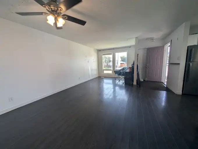 9524 80 Ave - Photo 5 of 24