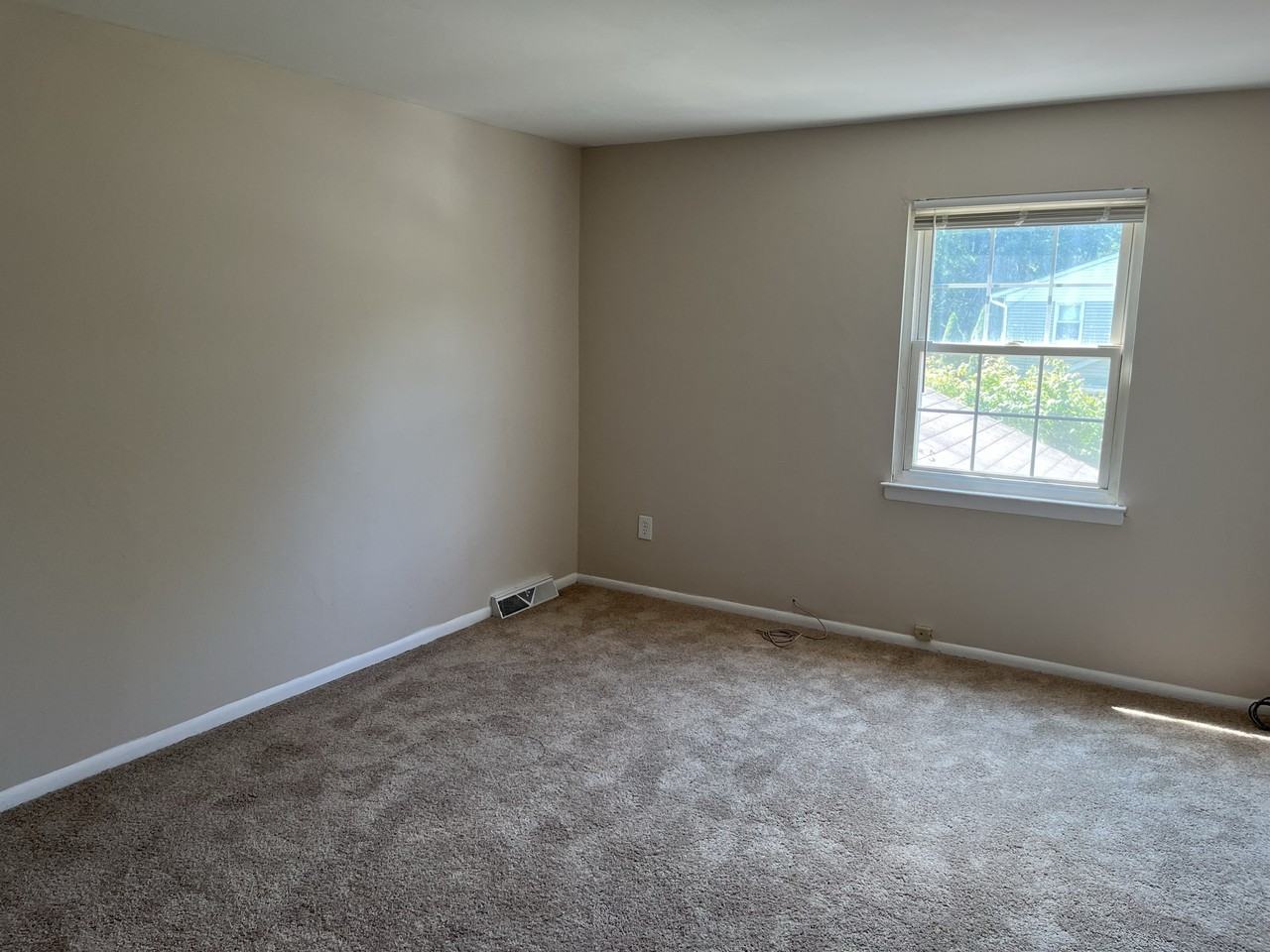 741 Jackson St #741 - Photo 3 of 15