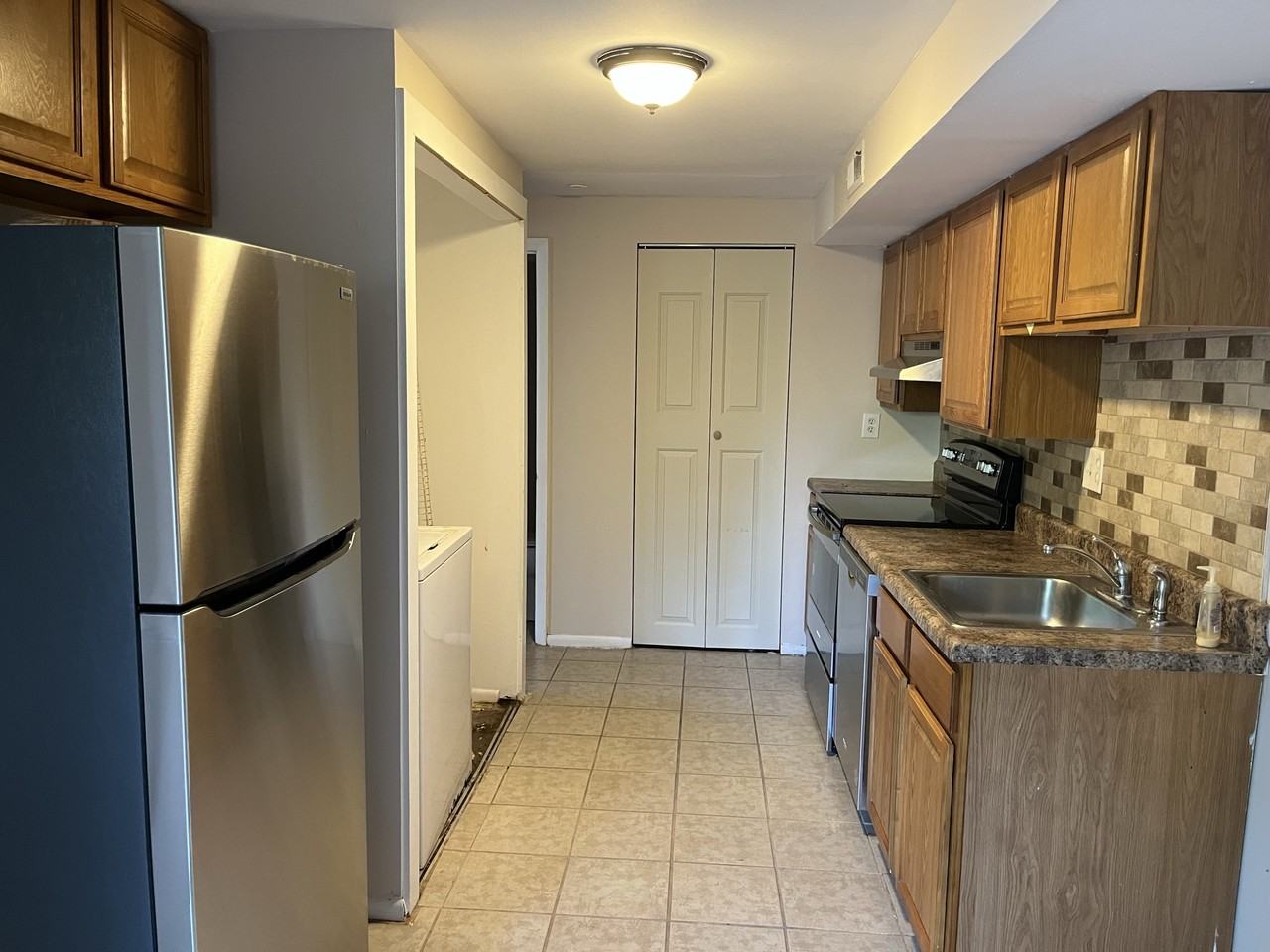 741 Jackson St #741 - Photo 4 of 15