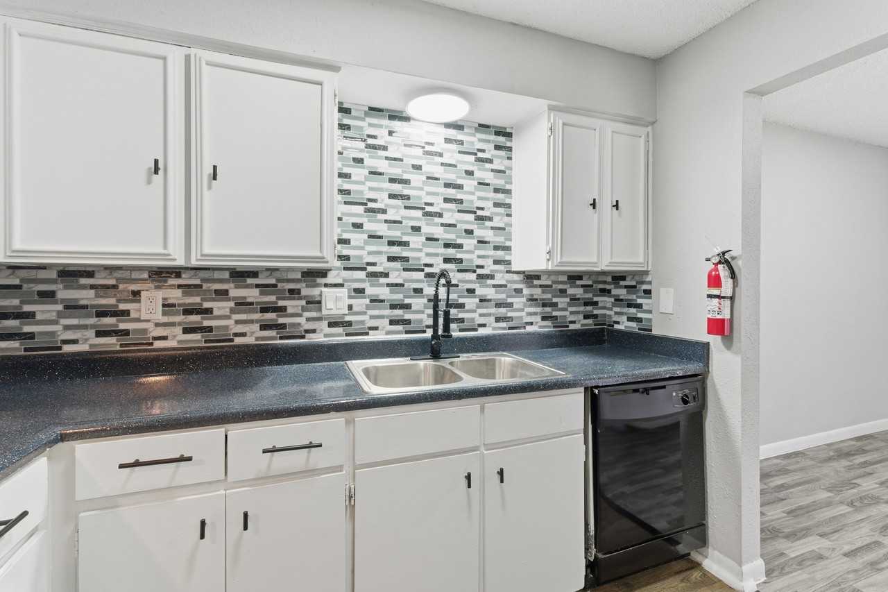 4235 Nw Loop 410 #206