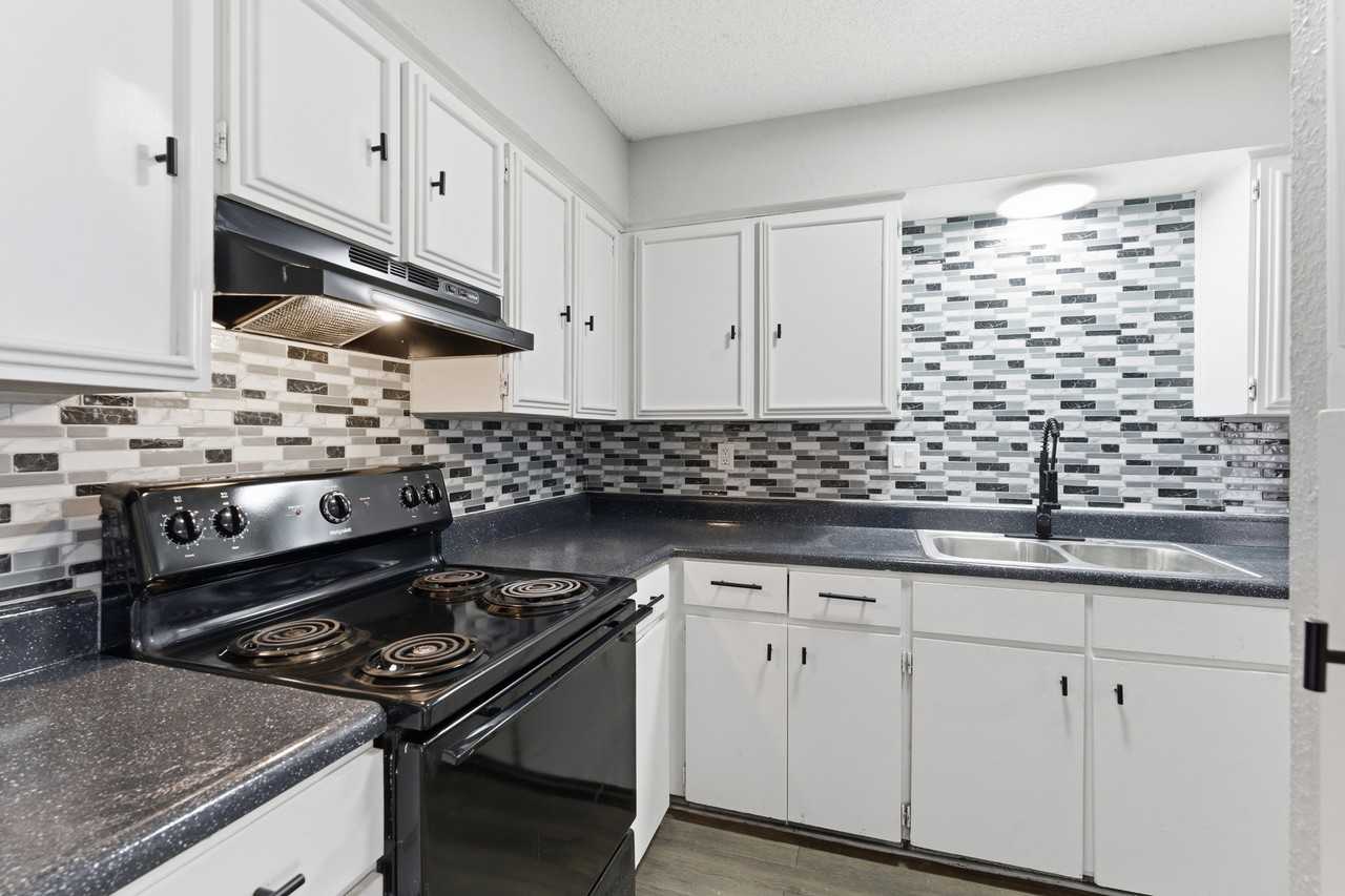 4235 Nw Loop 410 #206 - Photo 2 of 20