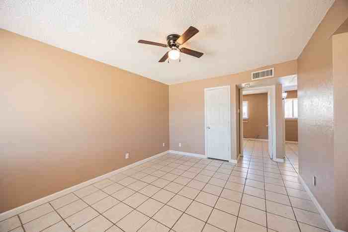 949 E Flint St #1 - Photo 6 of 18