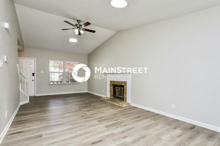 1133 Treetop Village Dr - Photo 5 of 18