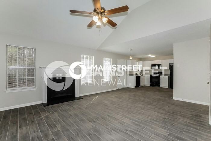 2910 Russ Ln - Photo 3 of 16