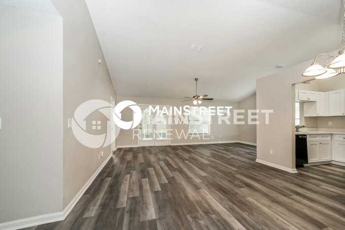 11783 Mallard Ln - Photo 4 of 16