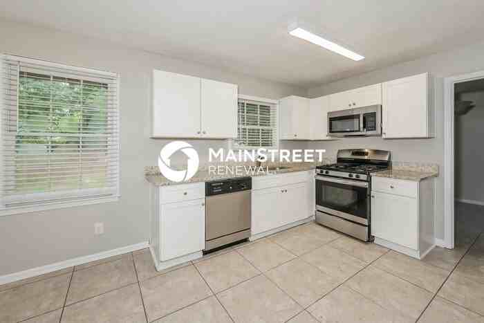 340 Shelton Woods Ct - Photo 7 of 15