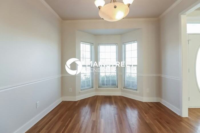 4005 Ne 77th St - Photo 7 of 18
