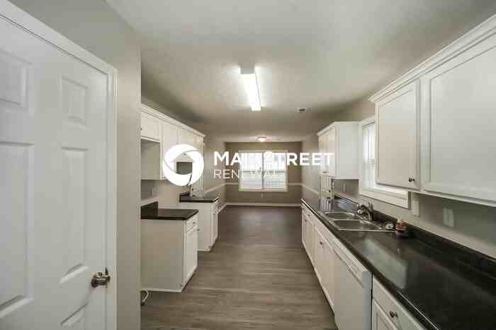5802 Mays Ridge Ct - Photo 6 of 17