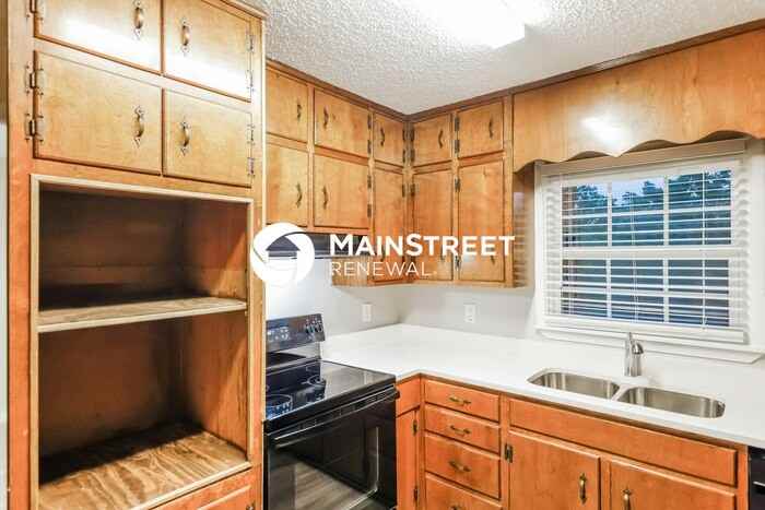 1820 Etowah St - Photo 6 of 17