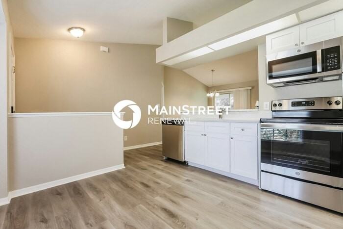 4701 Brickell Dr - Photo 6 of 16