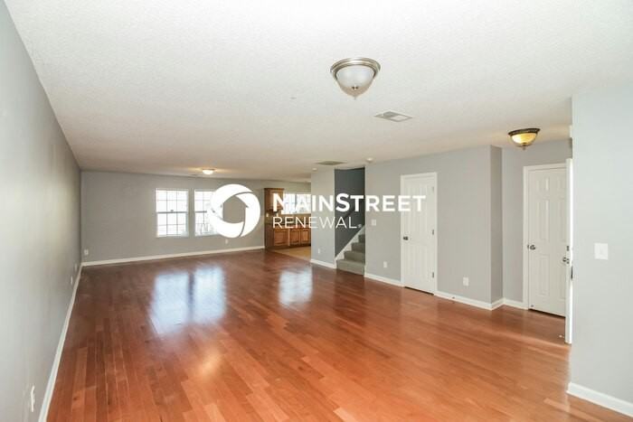 10056 Chariden Dr - Photo 4 of 17
