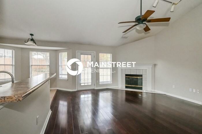 5545 Annandale Dr - Photo 3 of 16