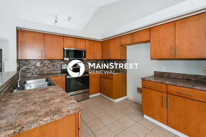 5545 Annandale Dr - Photo 6 of 16