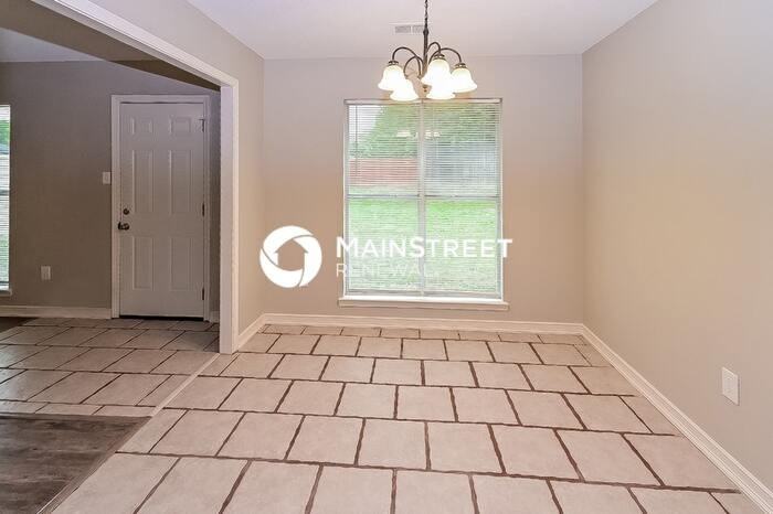 6540 Jamestown Ave - Photo 6 of 16