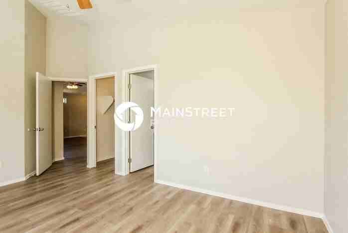11762 W Banff Ln - Photo 7 of 14