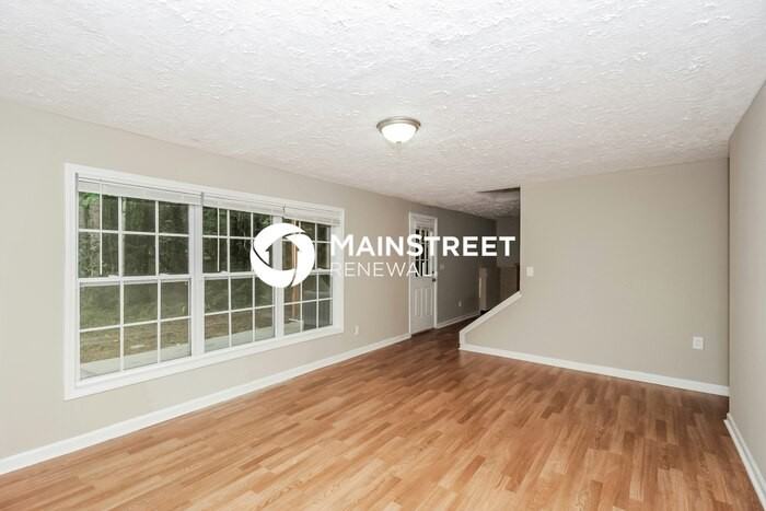 198 Hawthorn Dr - Photo 3 of 15