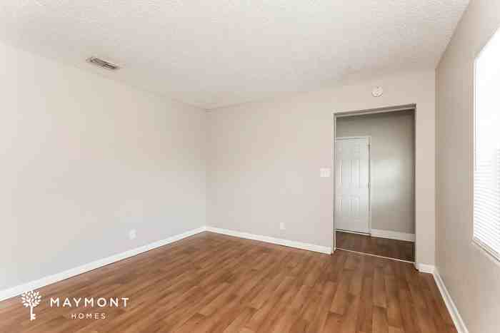 1857 W 24th St - Photo 5 of 16