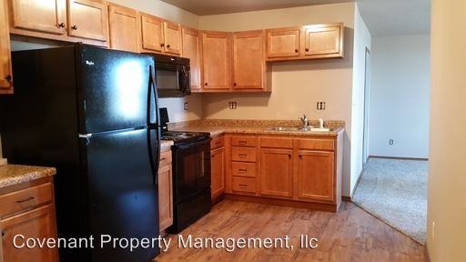 124 S. Main - Photo 2 of 17