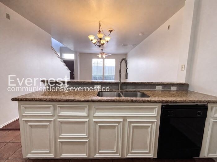 1625 Oneil St - Photo 6 of 25