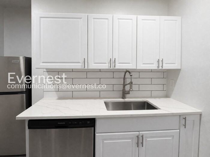 2440 Callow Ave #3rdFL - Photo 7 of 22