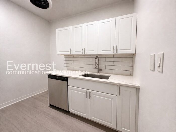 2440 Callow Ave #3rdFL - Photo 7 of 22