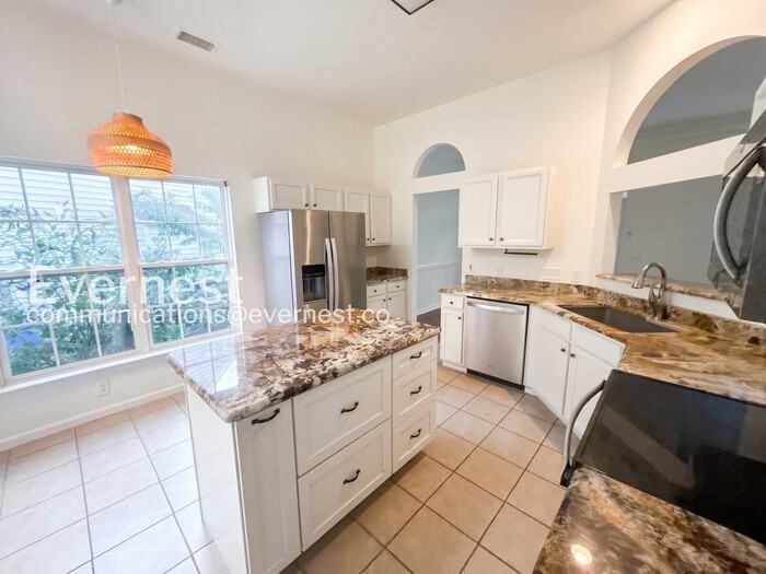 164 Foxtail Dr - Photo 4 of 25