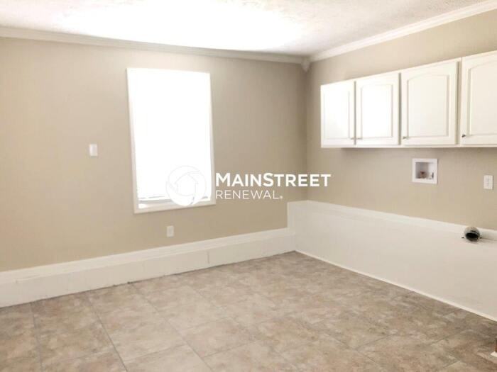 231 Sky Harbor Dr - Photo 6 of 11