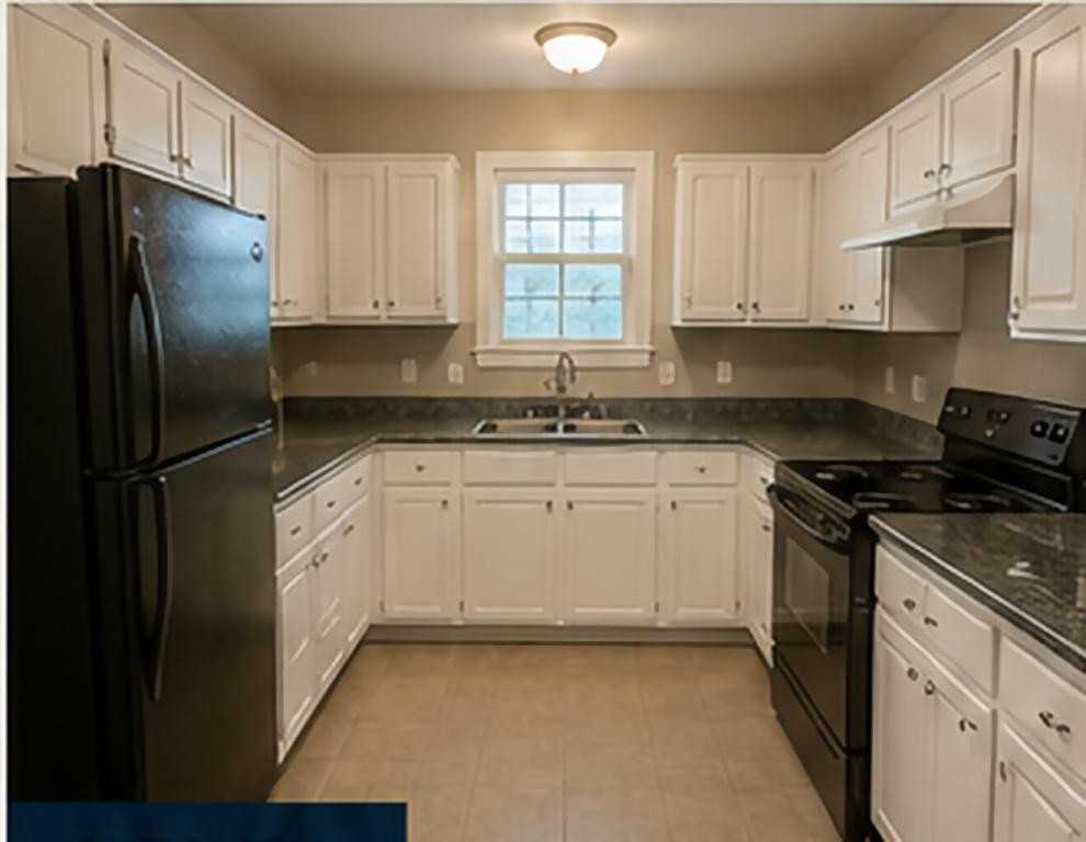620 Magnolia Street - Photo 3 of 7