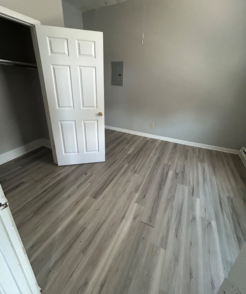 2021 Russell St - Photo 3 of 6
