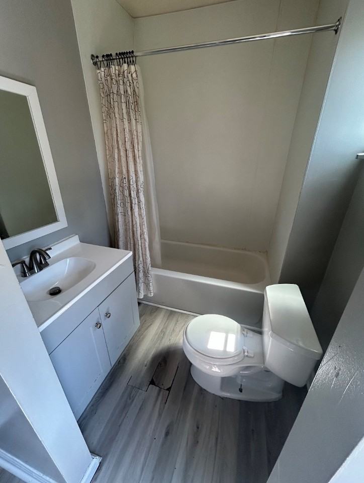 2021 Russell St - Photo 6 of 6