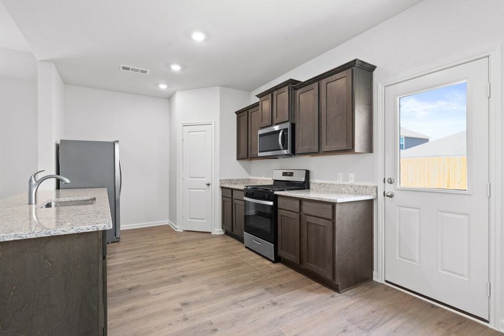 1301 Talton Ave - Photo 5 of 23