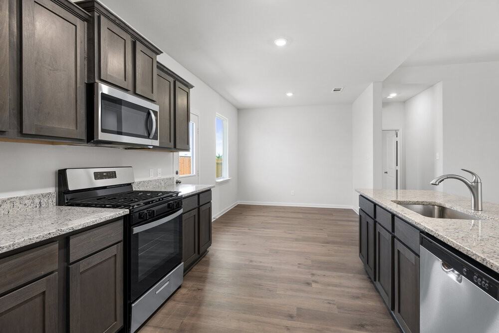 1301 Talton Ave - Photo 6 of 23
