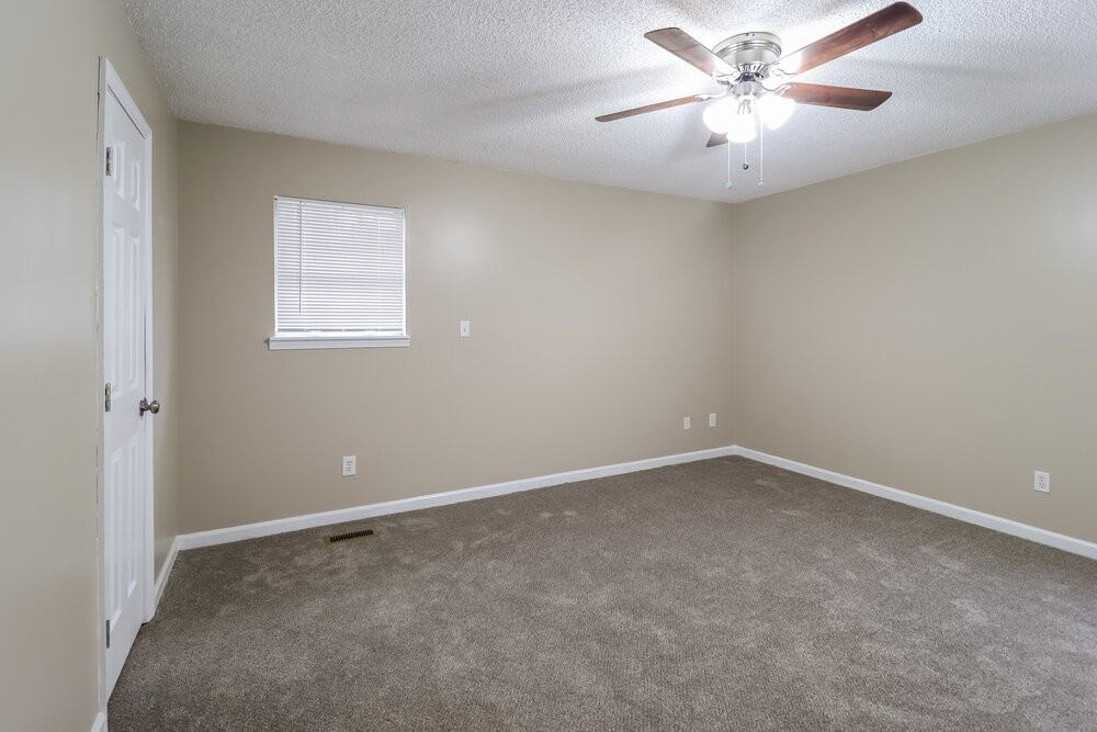 2613 Laburnum Dr - Photo 7 of 16