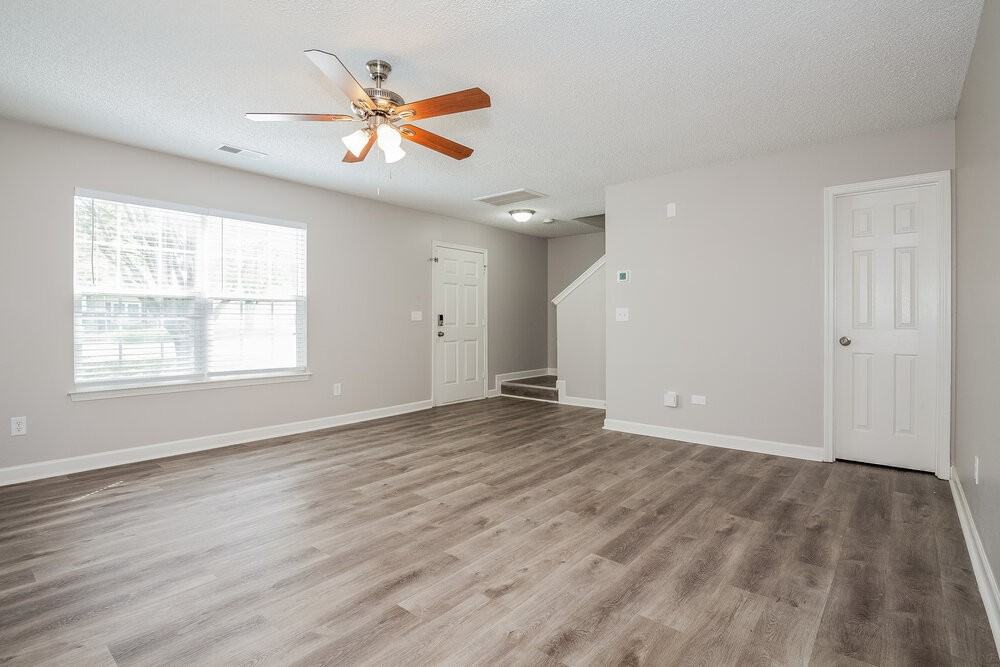 10512 Wilson Glen Dr - Photo 5 of 17