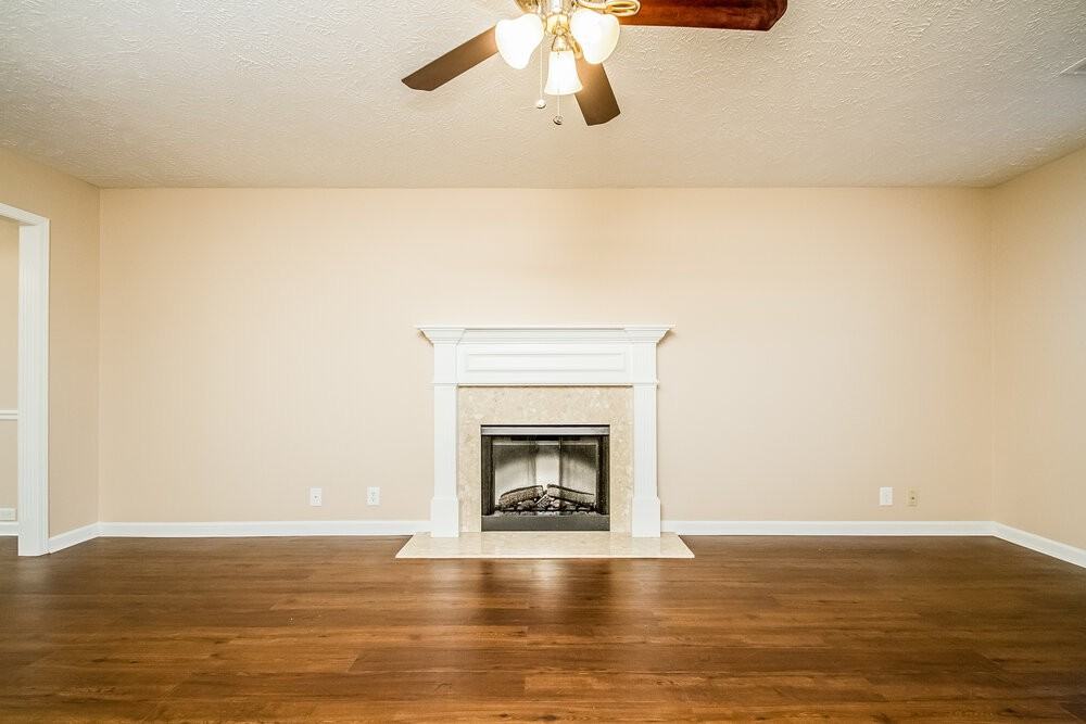 408 Glenmore Ct - Photo 2 of 15