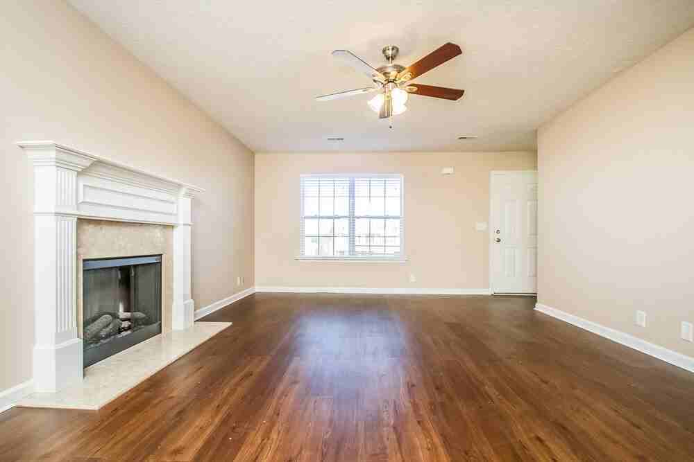 408 Glenmore Ct - Photo 3 of 15