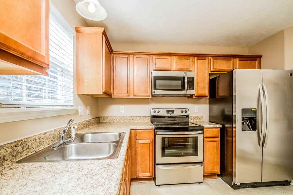 408 Glenmore Ct - Photo 6 of 15