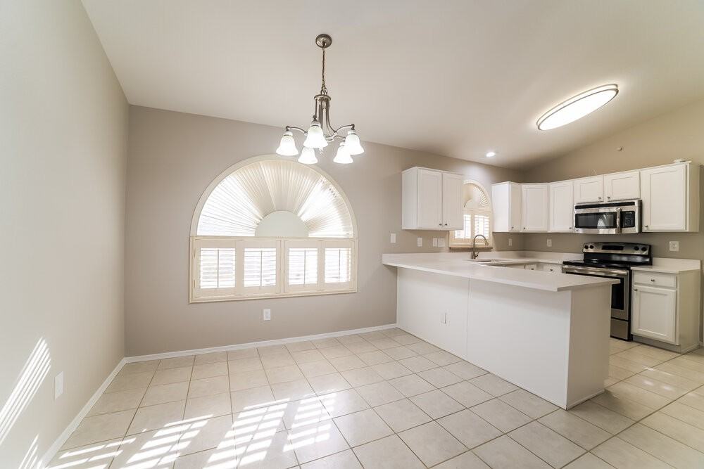 15345 W Lea Ln - Photo 5 of 16