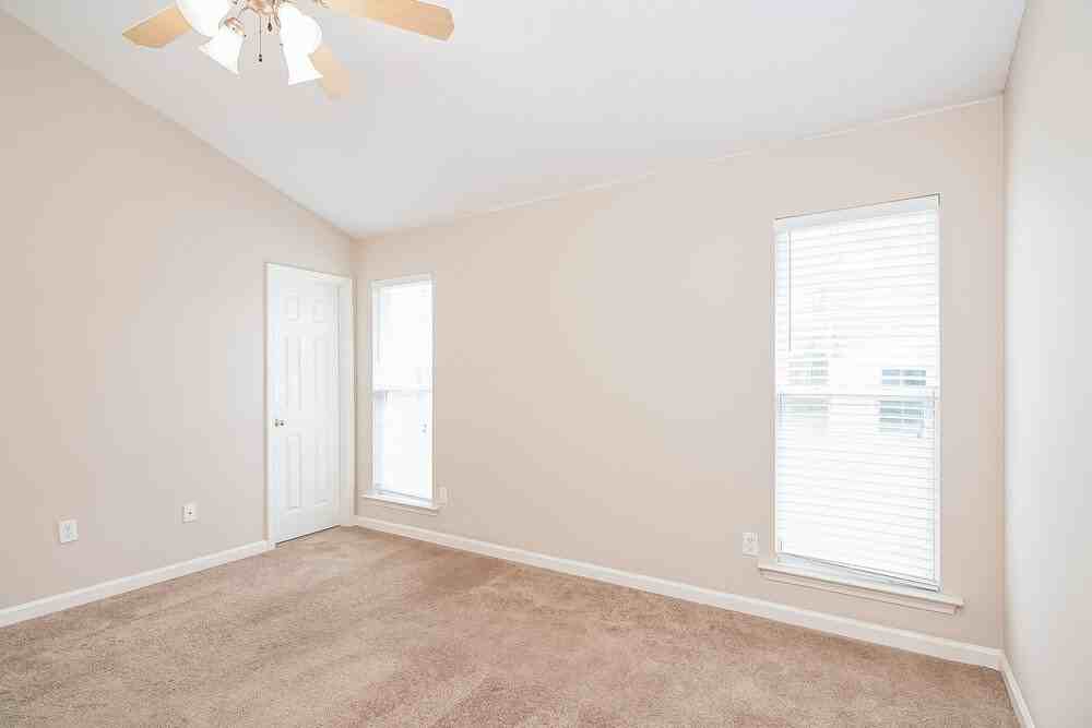 5444 Milton Ridge Dr - Photo 4 of 13